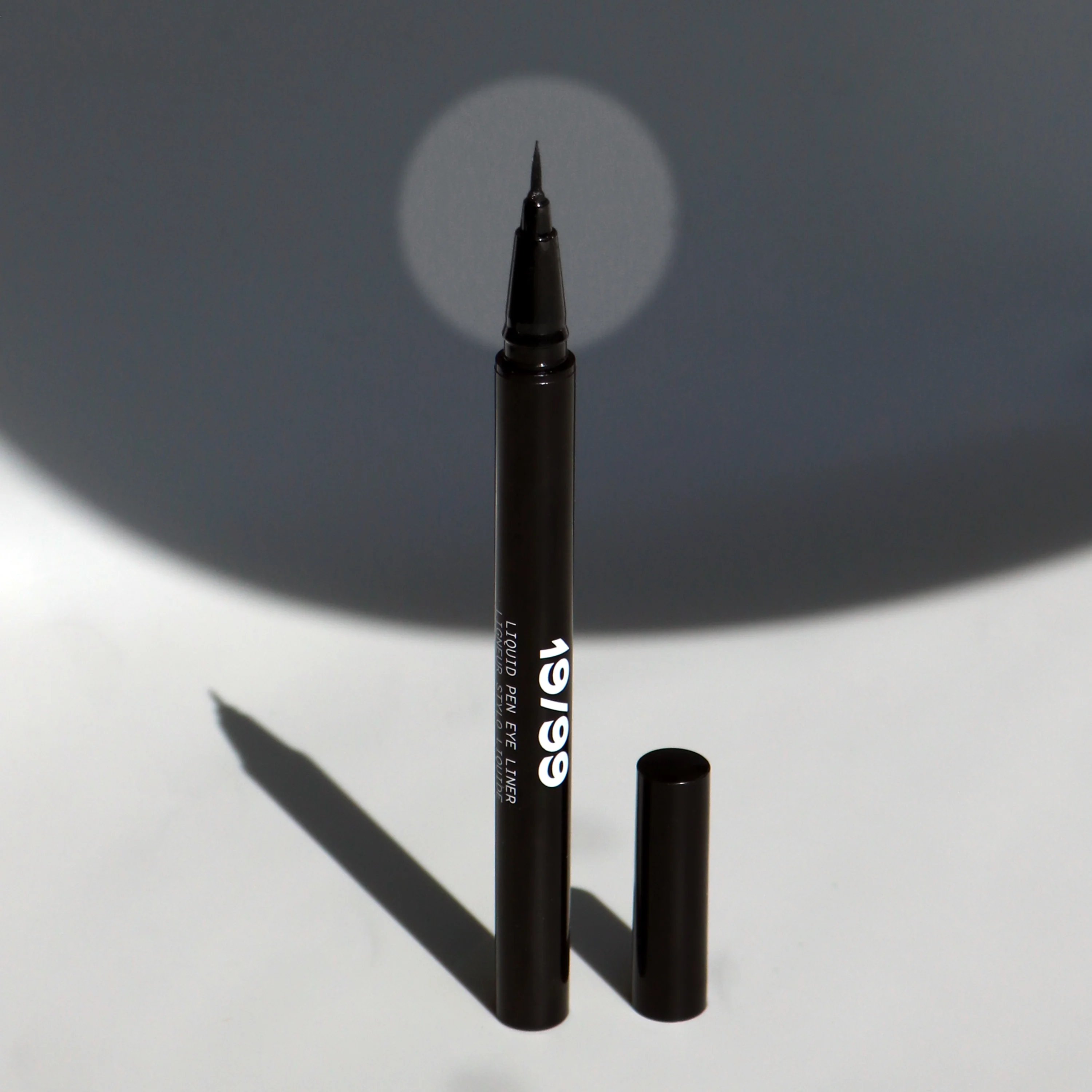 Liquid Pen Eyeliner - Image 3