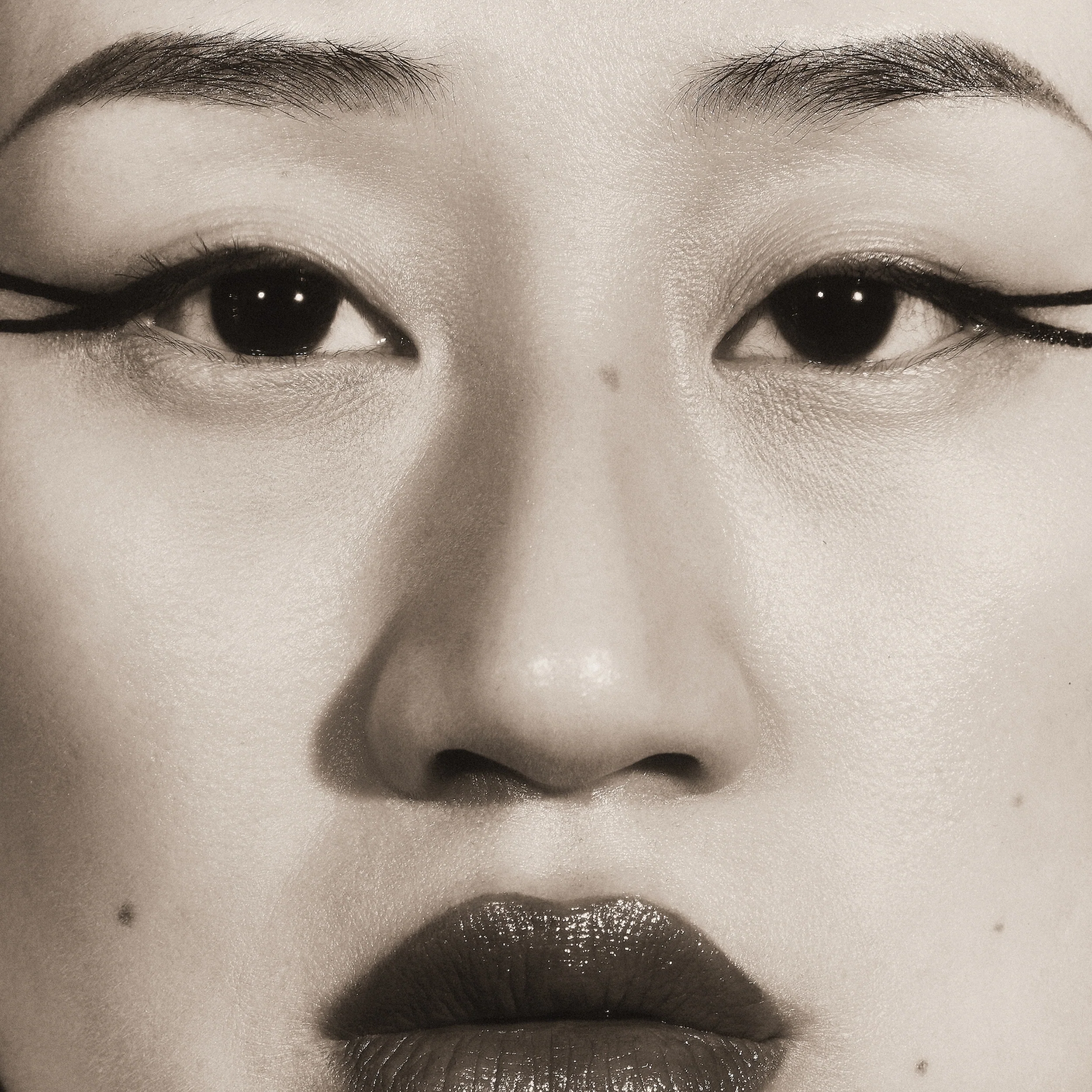 Liquid Pen Eyeliner - Image 7