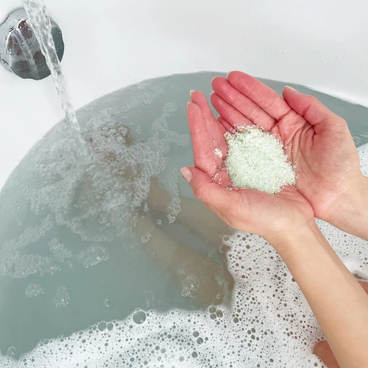 Energy Awakening Evergreen Bath Soak - Image 3
