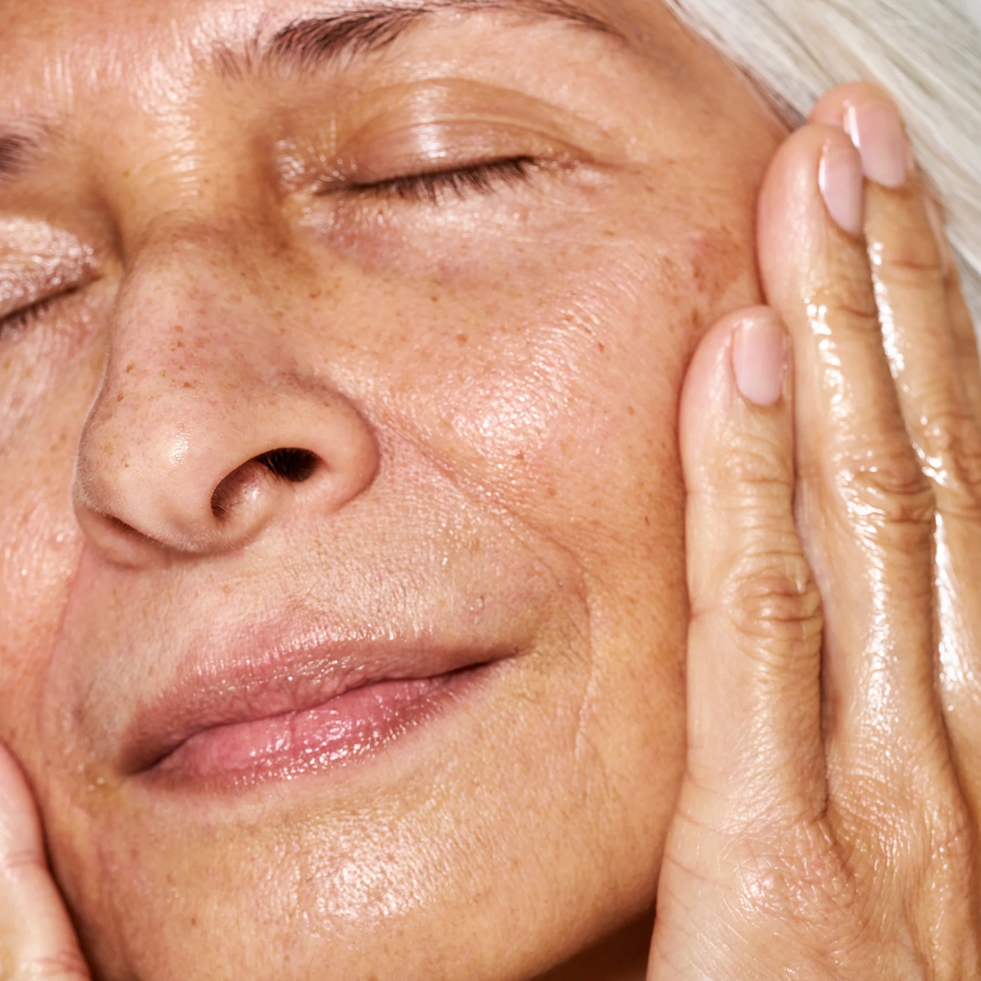 Essential Hydrating Oil - Image 5