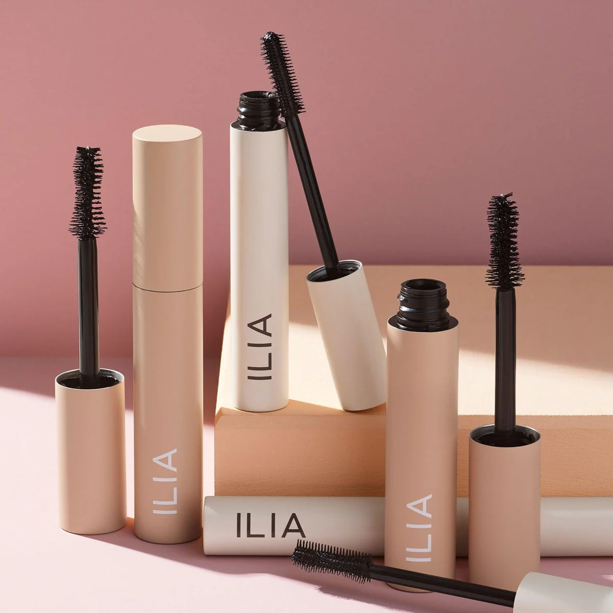 Fullest Volumizing Mascara - Image 3