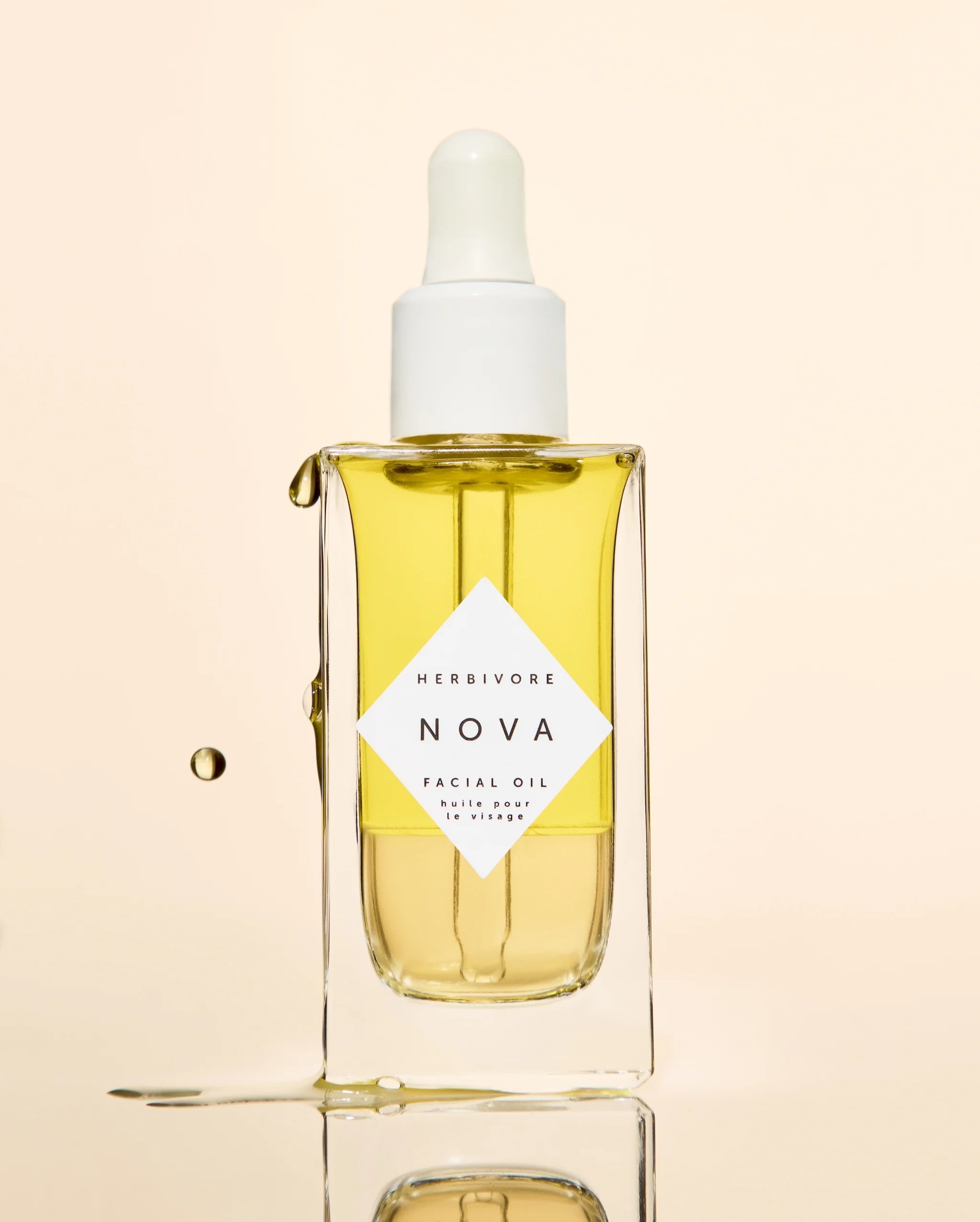 Nova Bi-Phase Glow Facial Oil - Image 4