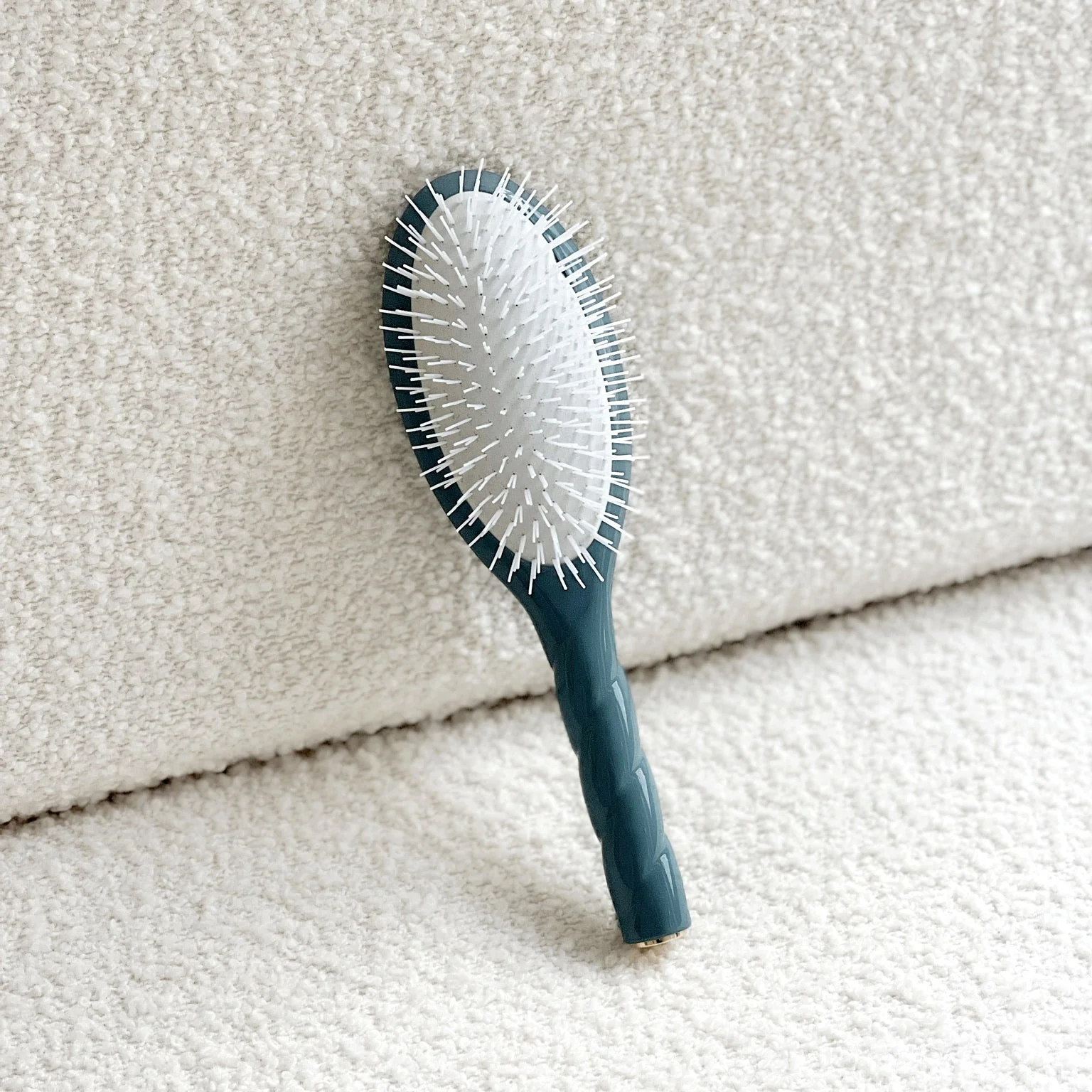 N. 07 The Detangling And Stimulation Hair Brush The Intense - Ink Blue - Image 4