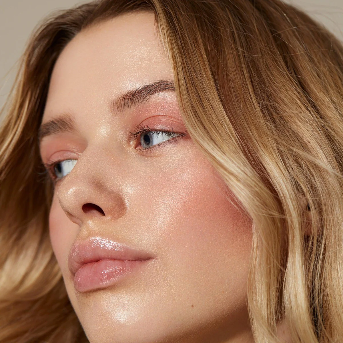 Cream Blush - Image 4