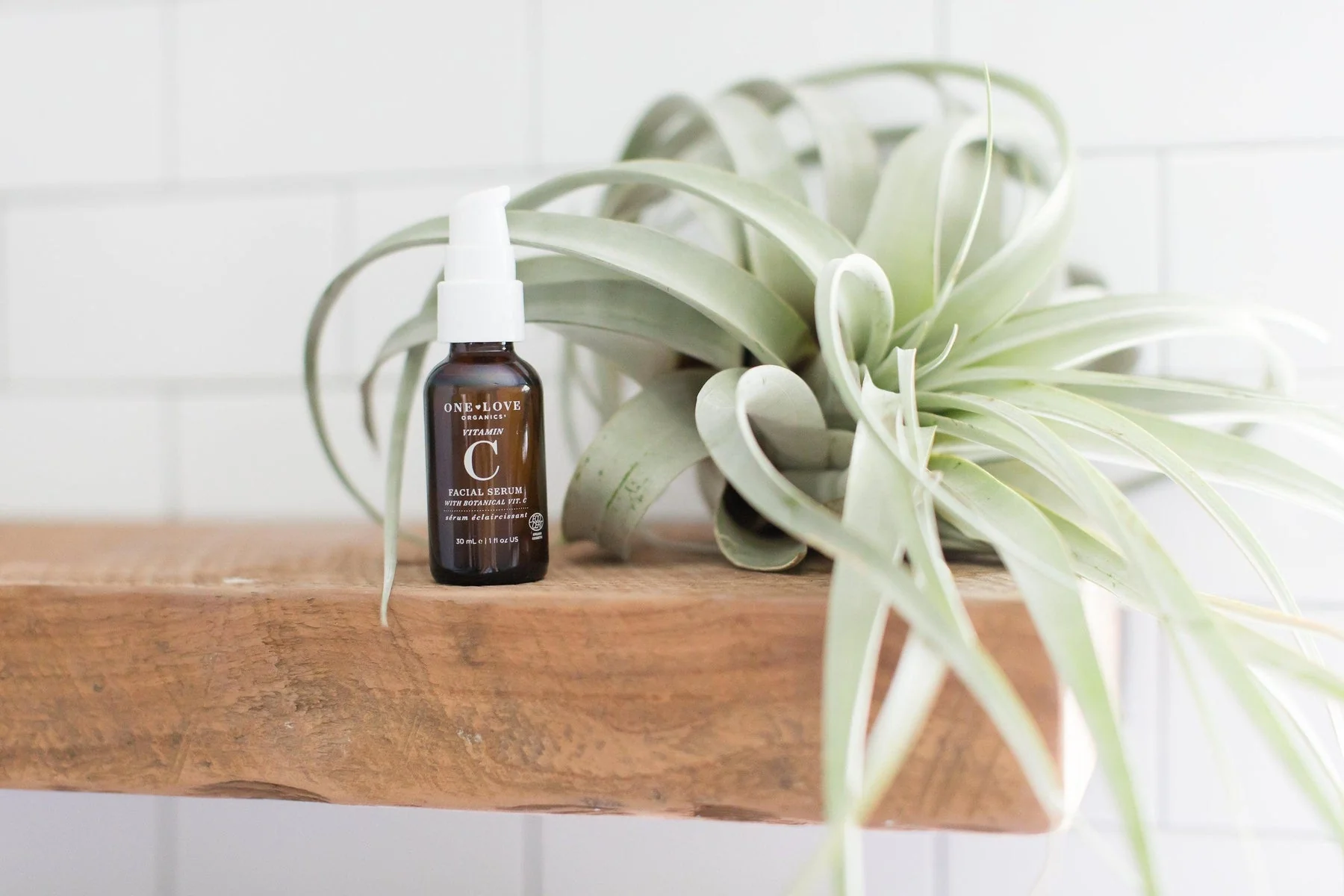 Vitamin C Facial Serum - Image 4