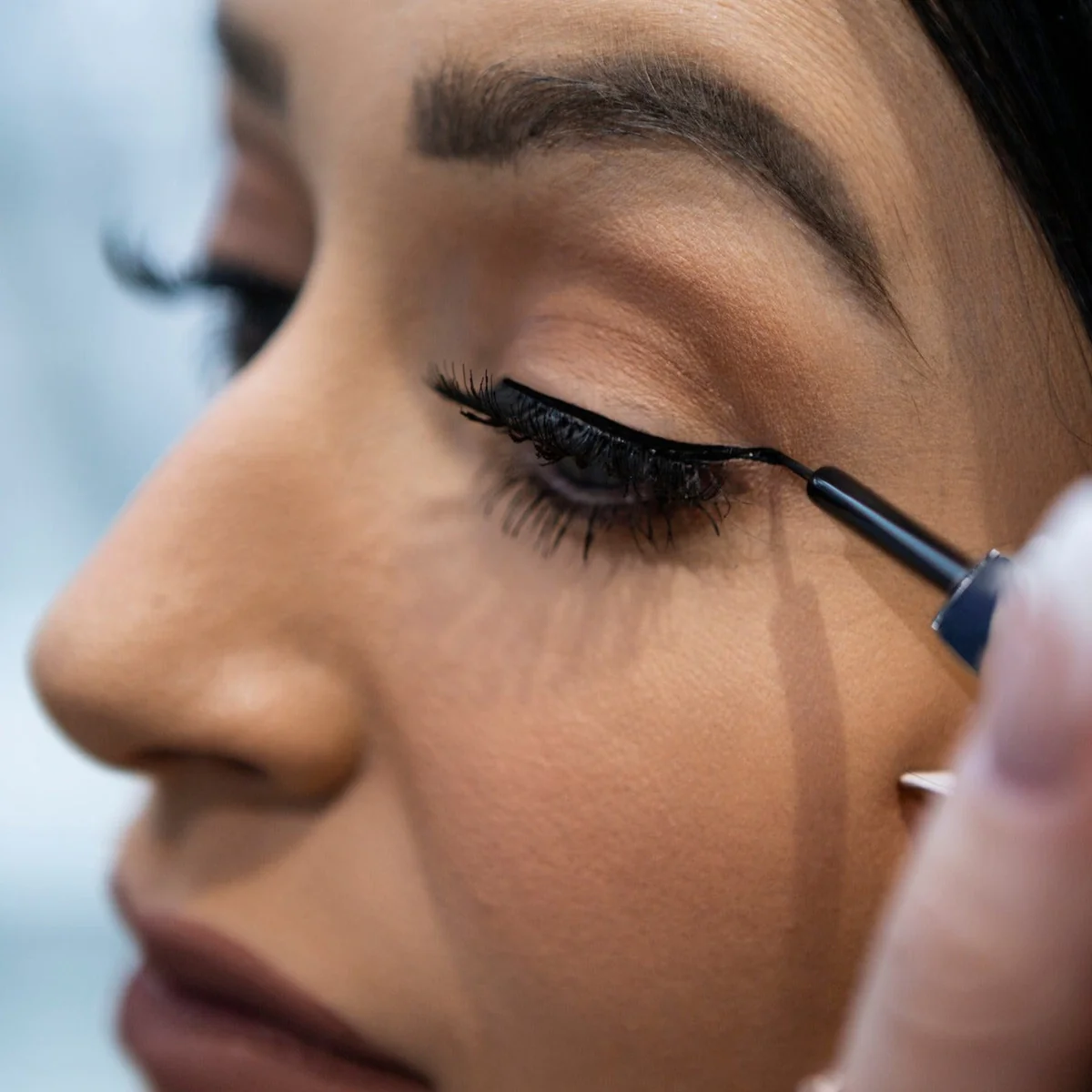 Nourish & Line Liquid Eyeliner - Image 3