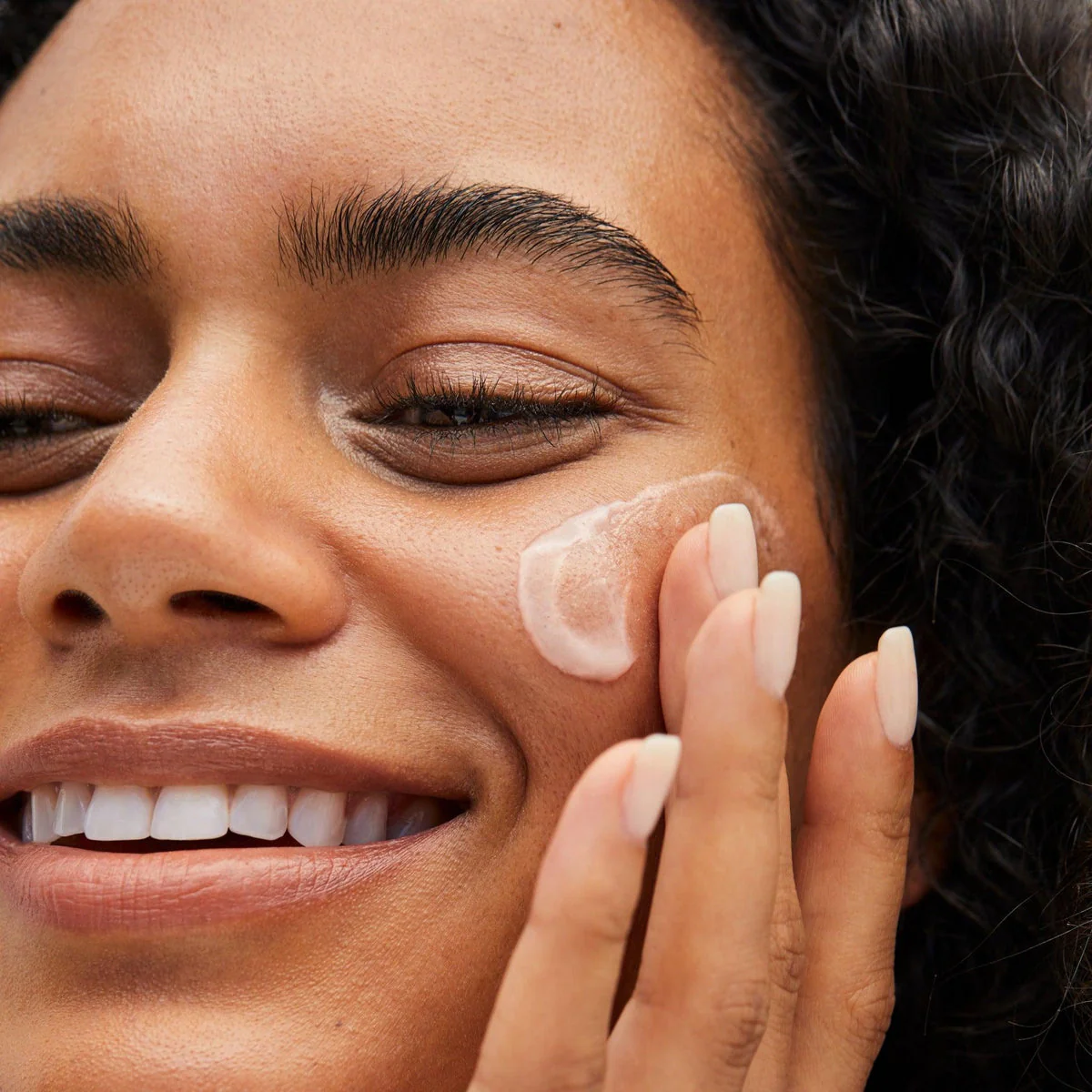 ReEvolve Radiance Locking Primer - Image 10