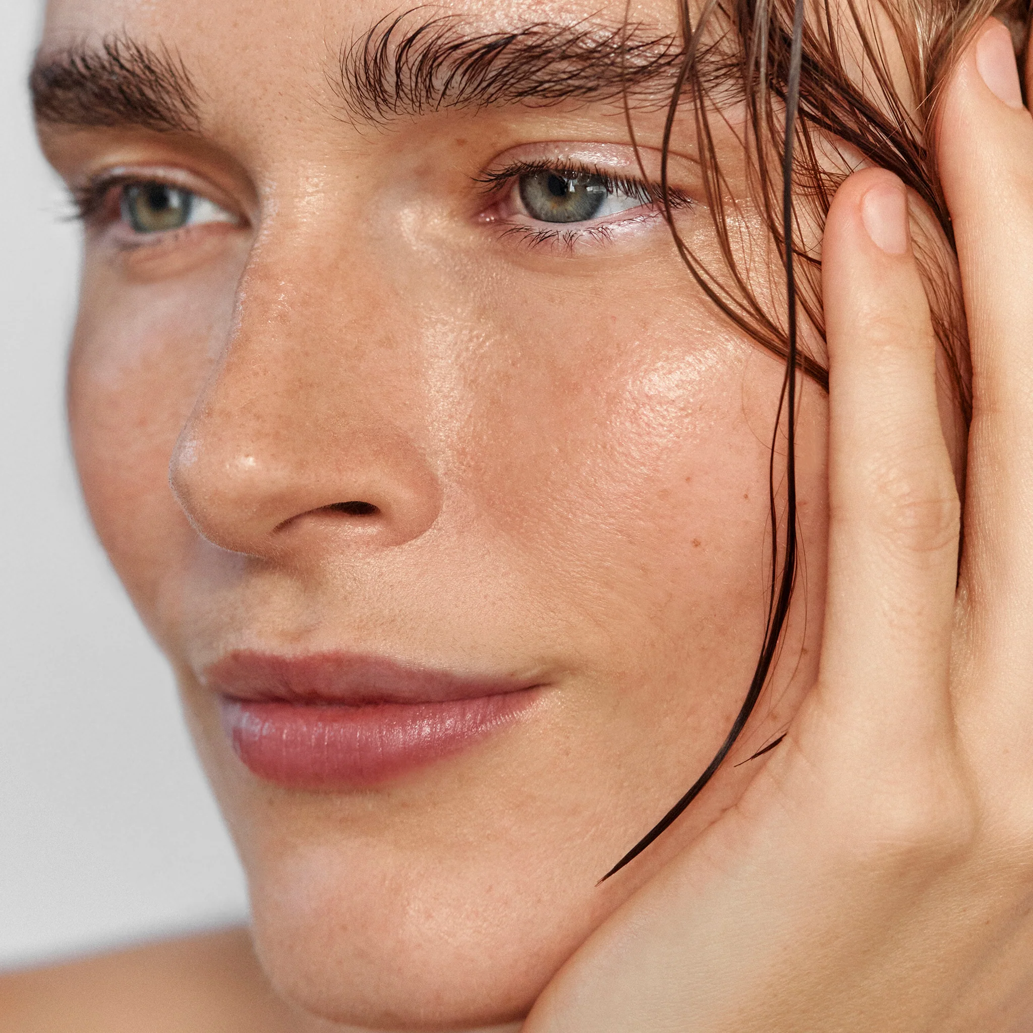 RENEW Pure Radiance Hydrating Oil - Image 6