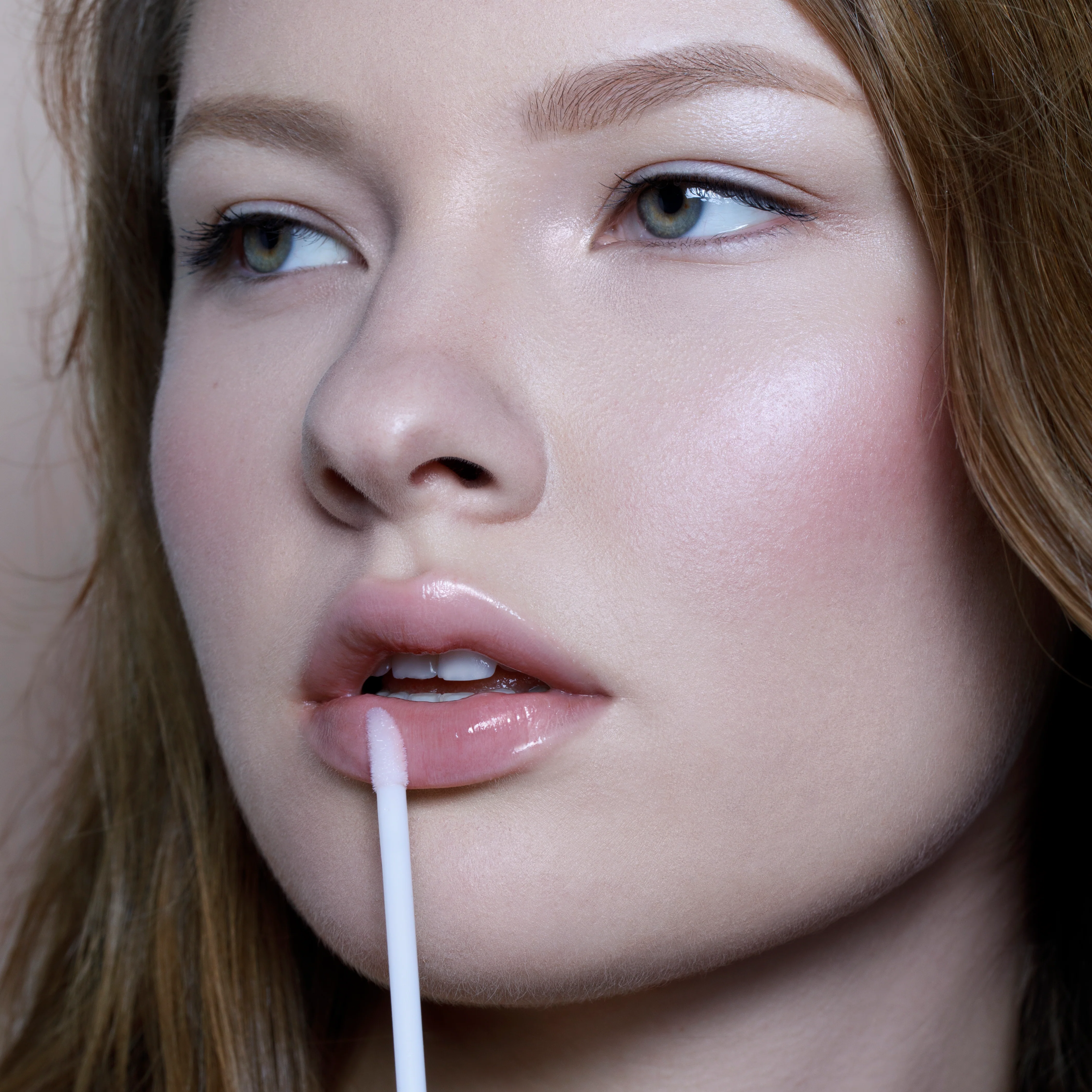Thorn Bite Peptide Plump Creme Lip Oil - Image 8