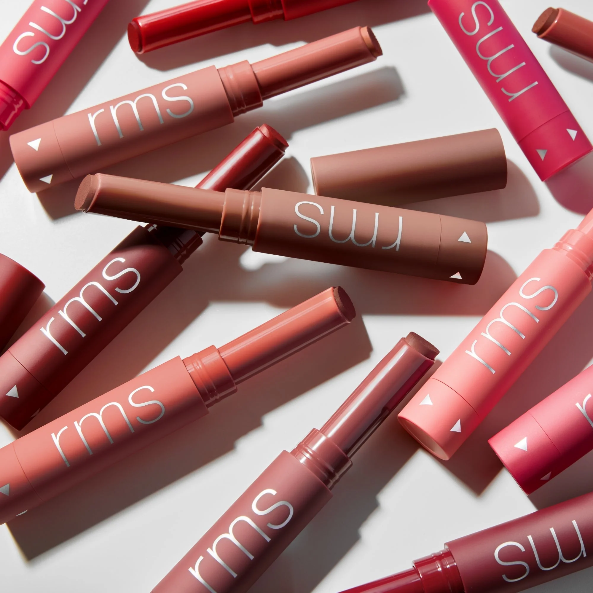 Nude Legendary Serum Lipstick - Image 23
