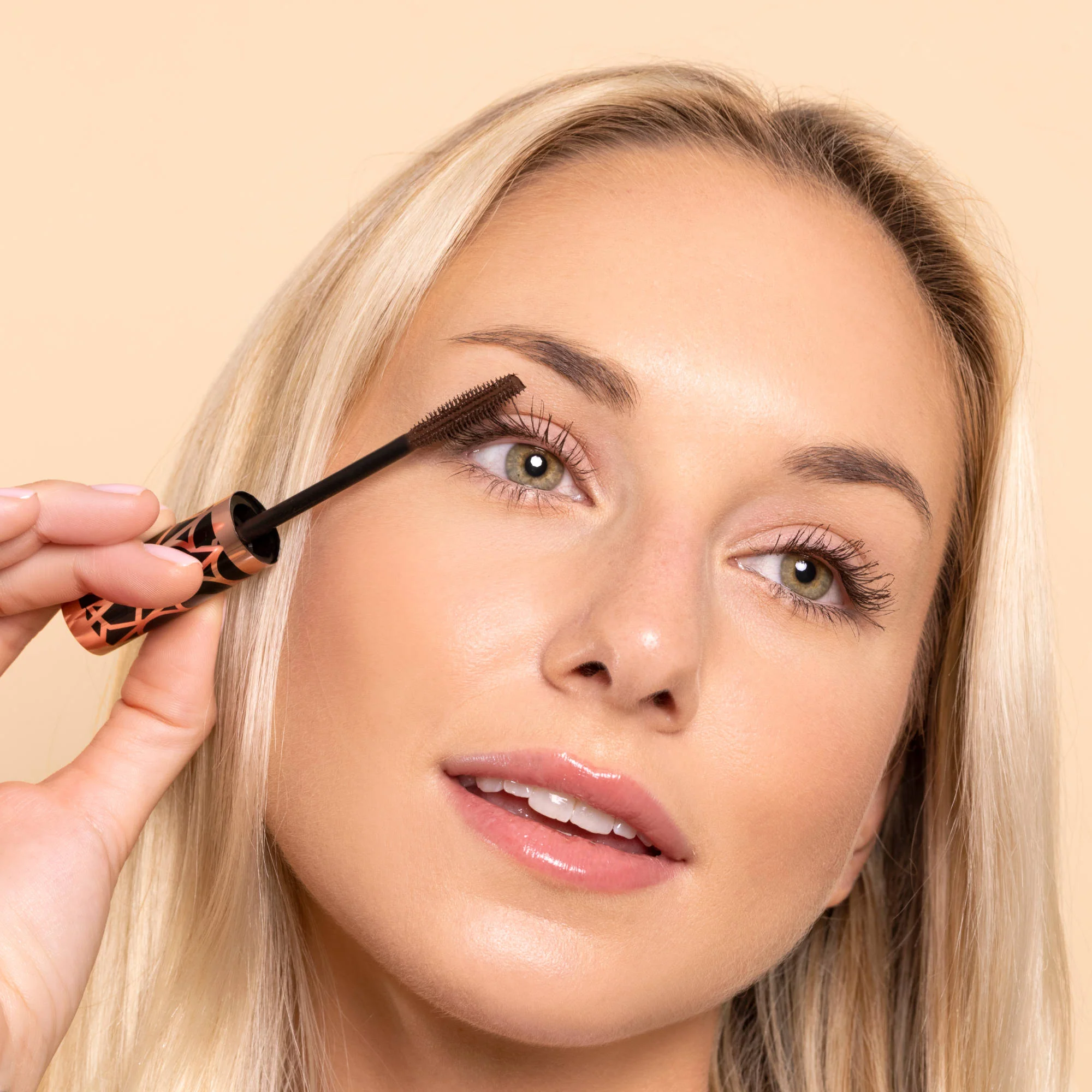 Eyes That TOK Mascara - Image 11