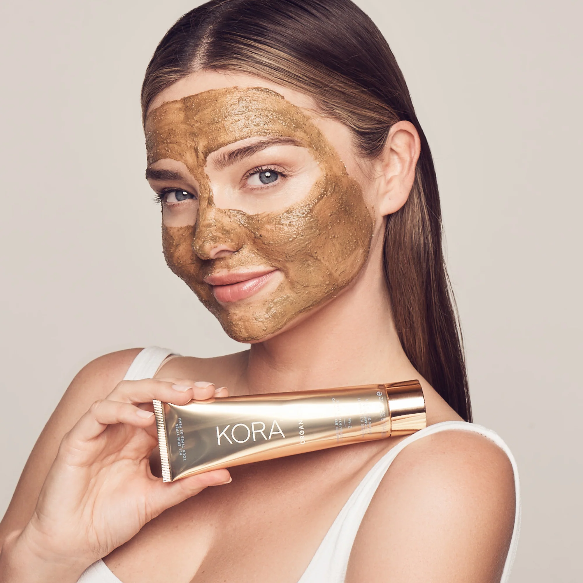 Turmeric Brightening & Exfoliating Mask - Image 7